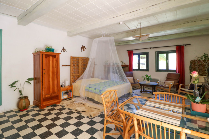 French property for sale in Saint-Maximin, Gard - €675,000 - photo 8