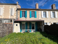 Maison à vendre à Sainte-Foy-la-Grande, Gironde - 132.000 € - photo 1