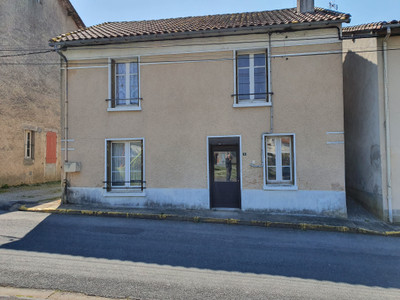 Maison à vendre à Val d'Issoire, Haute-Vienne, Limousin, avec Leggett Immobilier