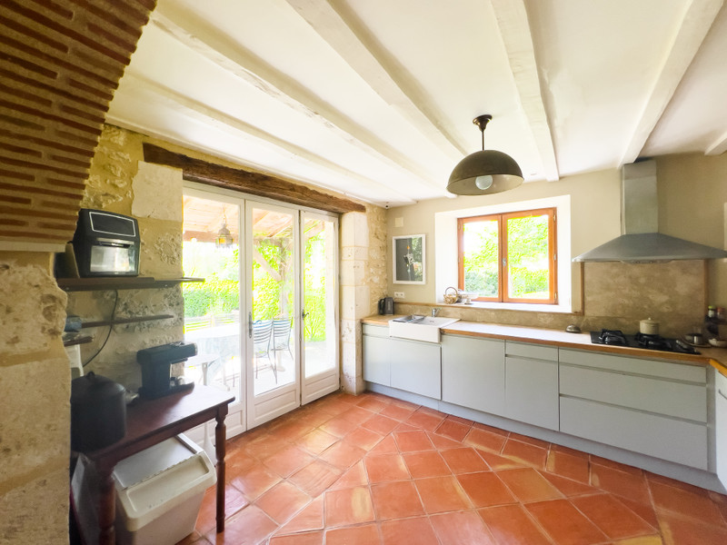 French property for sale in Saint-Astier, Lot-et-Garonne - €299,600 - photo 3