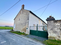 Propriété à vendre à Monts-sur-Guesnes, Vienne - 159 800 € - photo n°4