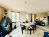 Maison à vendre à Neuilly-le-Vendin, Mayenne - 103.300 € - photo 4
