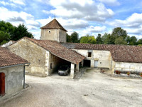 Chateau à vendre à Gurat, Charente - 318.000 € - photo 6
