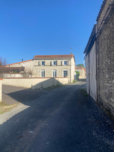 Maison à vendre à Torxé, Charente-Maritime, Poitou-Charentes, avec Leggett Immobilier