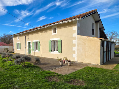 Maison à vendre à Pressac, Vienne, Poitou-Charentes, avec Leggett Immobilier