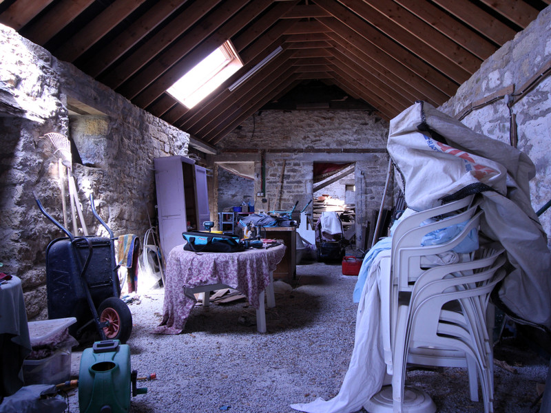 French property for sale in Trégourez, Finistère - €162,000 - photo 13