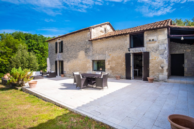 Maison à vendre à Gout-Rossignol, Dordogne, Aquitaine, avec Leggett Immobilier