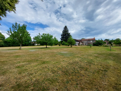 French property for sale in Saint-Mathieu, Haute-Vienne - €120,000 - photo 1