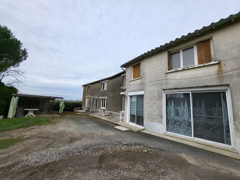 Maison à vendre à Gourgé, Deux-Sèvres - 235.400 € - photo 1