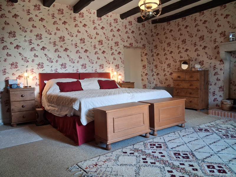 French property for sale in Civray, Vienne - €304,950 - photo 8