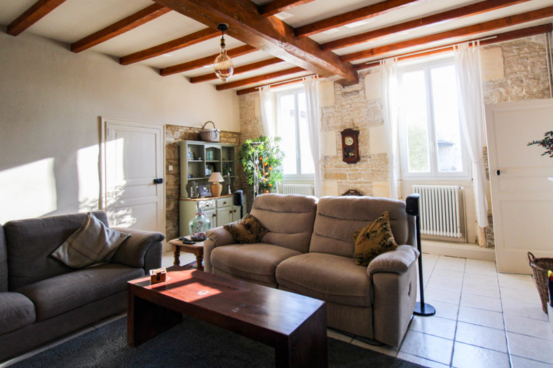 French property for sale in Aumagne, Charente-Maritime - &#8364;543,780 - photo 4