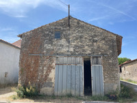 Maison à vendre à Paizay-Naudouin-Embourie, Charente - 55.000 € - photo 5