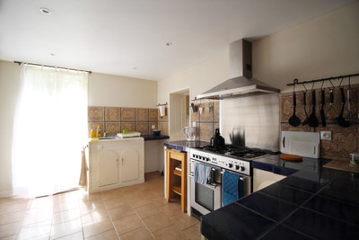 French property for sale in Mons, Charente - €162,000 - photo 2
