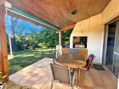 French property for sale in Montayral, Lot-et-Garonne - €393,700 - photo 2