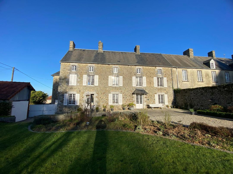 French property for sale in Saint-Sauveur-Villages, Manche - €390,000 - photo 2