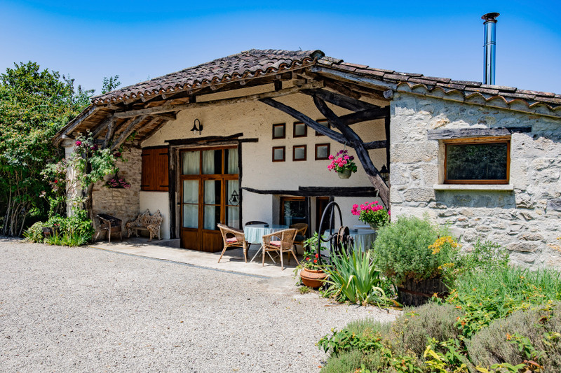 French property for sale in Montpezat-de-Quercy, Tarn-et-Garonne - €725,000 - photo 2