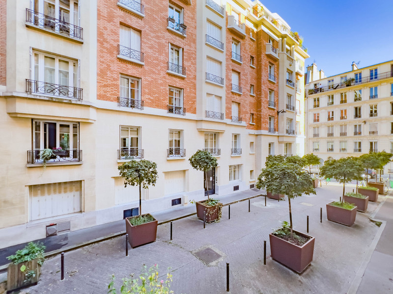French property for sale in Paris 17e Arrondissement, Paris - €520,000 - photo 0
