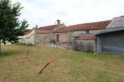 French property for sale in Chives, Charente-Maritime - €36,600 - photo 7