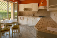 Maison à vendre à Montmerle-sur-Saône, Ain - 355.100 € - photo 3