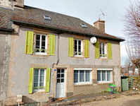Maison à vendre à Mauriac, Cantal - 71.600 € - photo 1