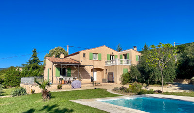 Maison à vendre à Cruis, Alpes-de-Hautes-Provence, PACA, avec Leggett Immobilier