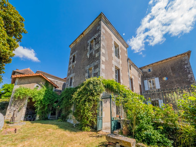 French property for sale in Charroux, Vienne - €477,000 - photo 5