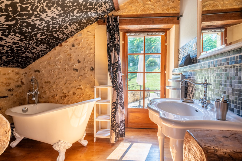 French property for sale in Val de Louyre et Caudeau, Dordogne - €895,000 - photo 7