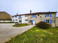 Maison à vendre à La Tâche, Charente - 299 600 € - photo 9