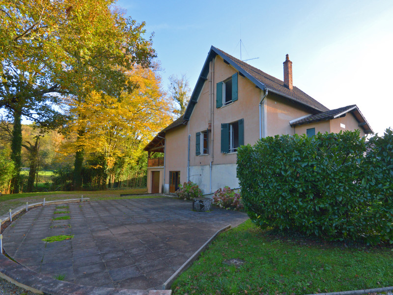 French property for sale in Hautefort, Dordogne - €164,000 - photo 2