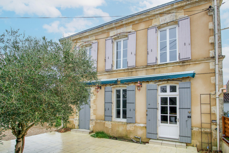 Maison à vendre à Romazières, Charente-Maritime - 161 800 € - photo 1