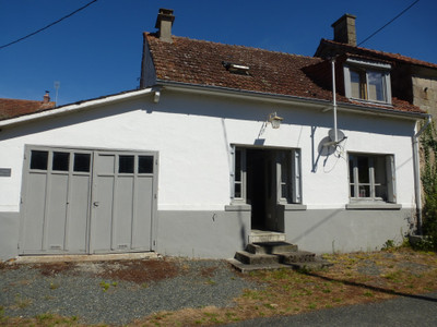 Maison à vendre à Lafat, Creuse, Limousin, avec Leggett Immobilier