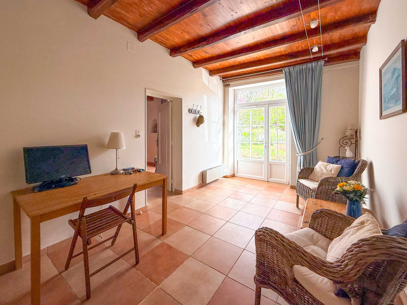 French property for sale in Paillé, Charente-Maritime - €213,000 - photo 8