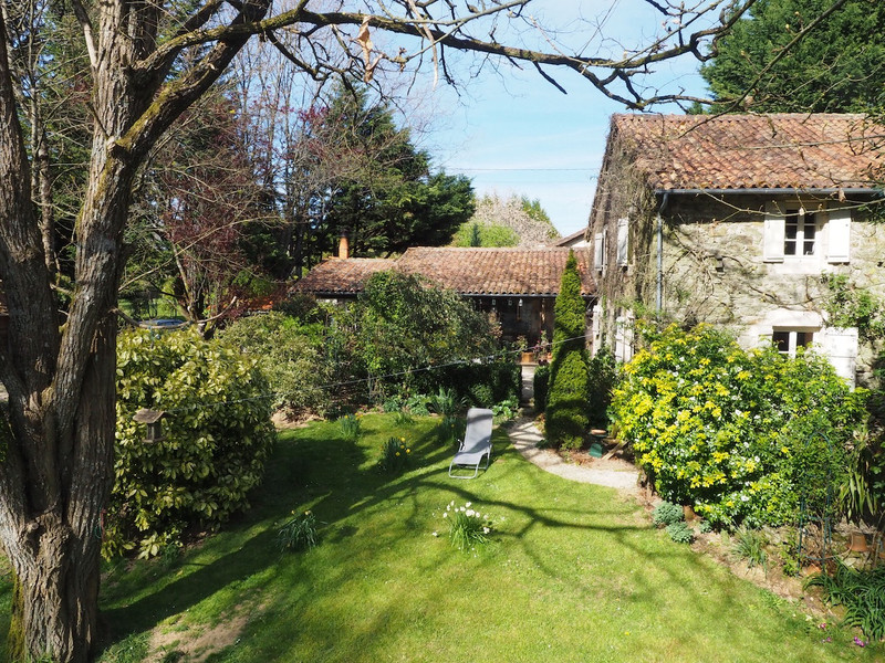 Maison à vendre à Pensol, Haute-Vienne - 270 000 € - photo 1 Maison à vendre à Pensol, Haute-Vienne - 270 000 € - photo 1