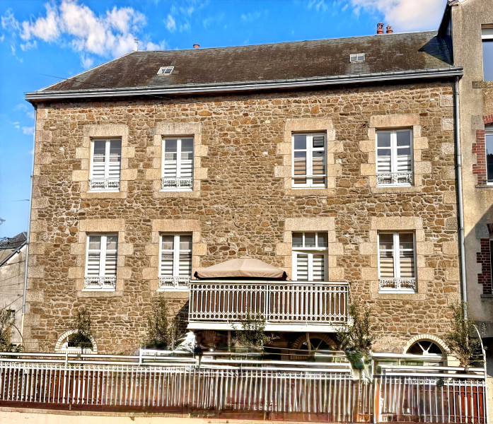Propriété à vendre à Pré-en-Pail-Saint-Samson, Mayenne - 153 000 €