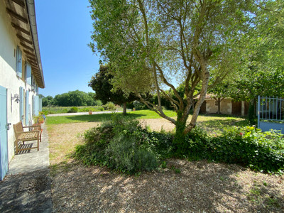 French property for sale in Arthenac, Charente-Maritime - €294,250 - photo 1