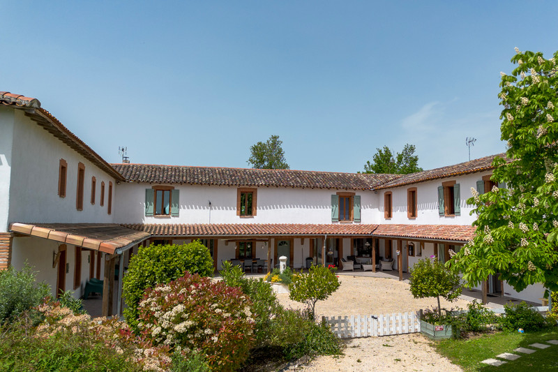 French property for sale in Rabastens, Tarn - €1,250,000 - photo 1