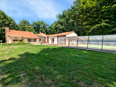 Maison à vendre à Yzernay, Maine-et-Loire, Pays de la Loire, avec Leggett Immobilier