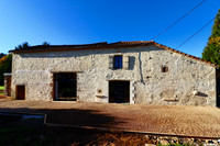 Propriété à vendre à Écuras, Charente - 371 000 € - photo n°2