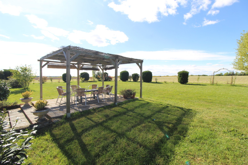 French property for sale in Le Grand-Pressigny, Indre-et-Loire - €299,600 - photo 2