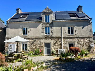 Maison à vendre à Guern, Morbihan, Bretagne, avec Leggett Immobilier