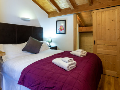 Chalet de 5 chambres superbement situé et chalet de 2 chambres avec de magnifiques vues plein sud sur Samoëns.