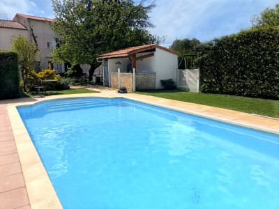 French property for sale in Niort, Deux-Sèvres - €337,000 - photo 9