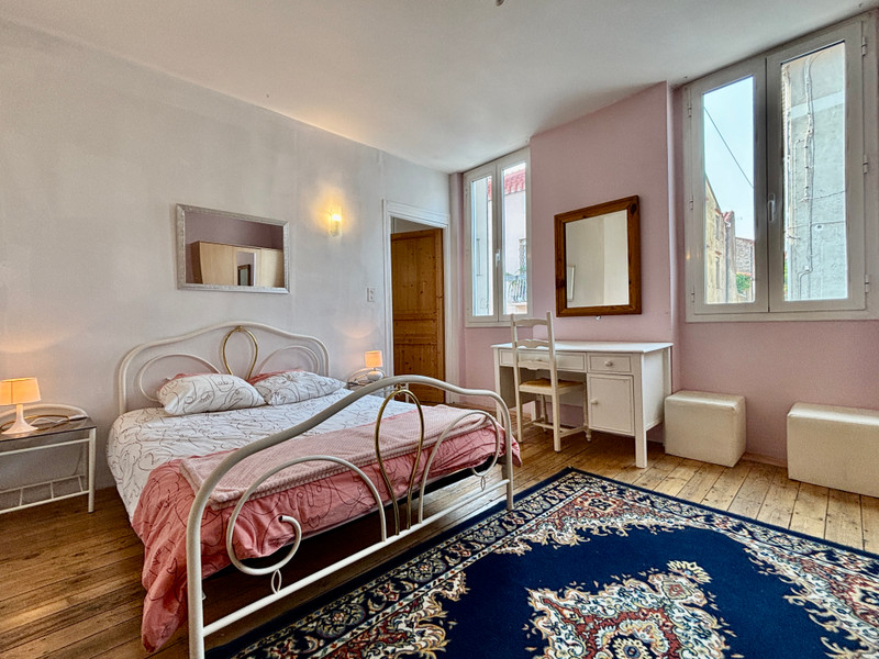 French property for sale in Vinça, Pyrénées-Orientales - €186,000 - photo 5