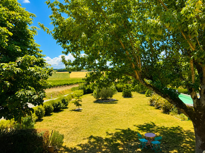 French property for sale in Saint-Dizant-du-Gua, Charente-Maritime - €267,500 - photo 1