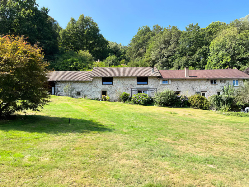 French property for sale in Bujaleuf, Haute-Vienne - €381,600 - photo 0