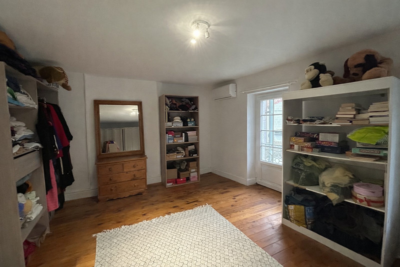 French property for sale in Chalais, Charente - €189,000 - photo 6