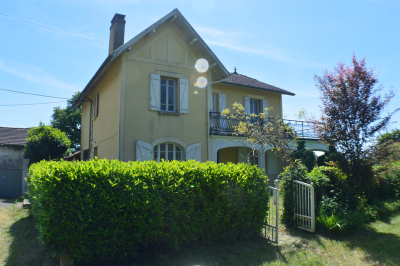 House for sale in Panjas Gers UNDER OFFER Wow! 2 separate houses