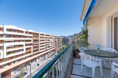 French property for sale in Nice, Alpes-Maritimes - €357,000 - photo 3
