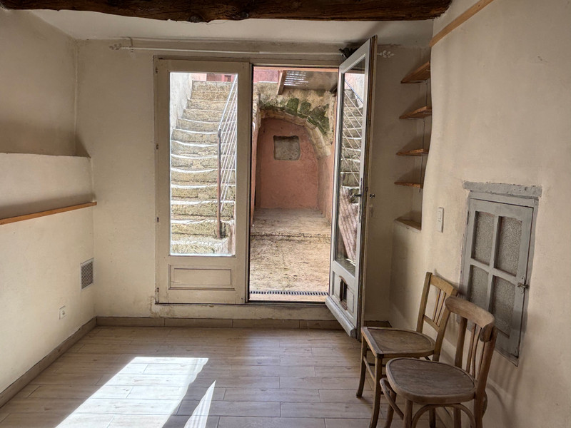 French property for sale in Saint-Quentin-la-Poterie, Gard - €360,000 - photo 3