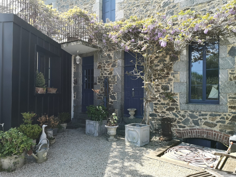 Maison à vendre à Lanrelas, Côtes-d'Armor - 349.500 € - photo 1